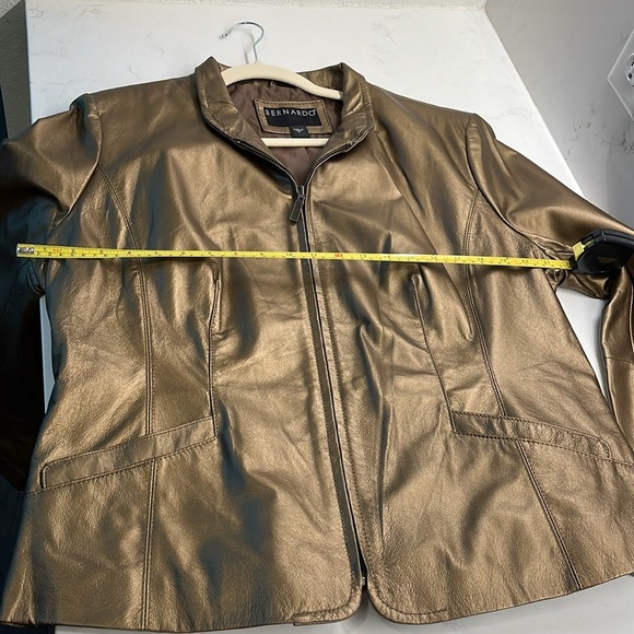 Women’s Bernardo Brand Genuine Leather Gold Jacket Size: XL - Picture 7 of 7